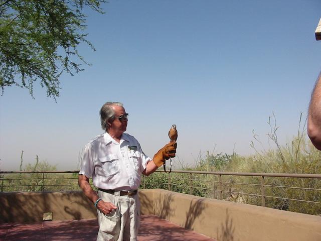 Arizona
                    Sonora Desert Museum -
http://www.eg.bucknell.edu/%7Ehyde/dan/Southwest/Jpegs/SouthwestPics/DesertMuseum1.JPG