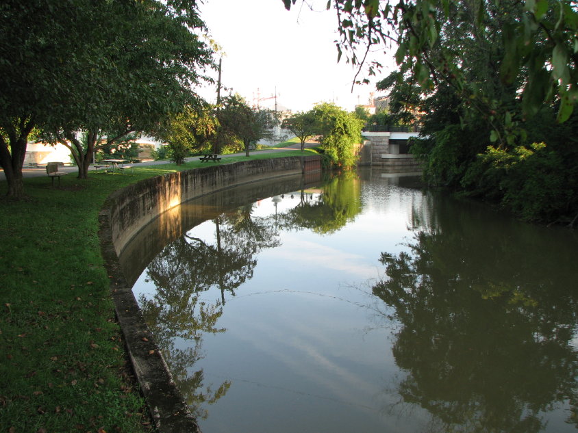 Image of Canal