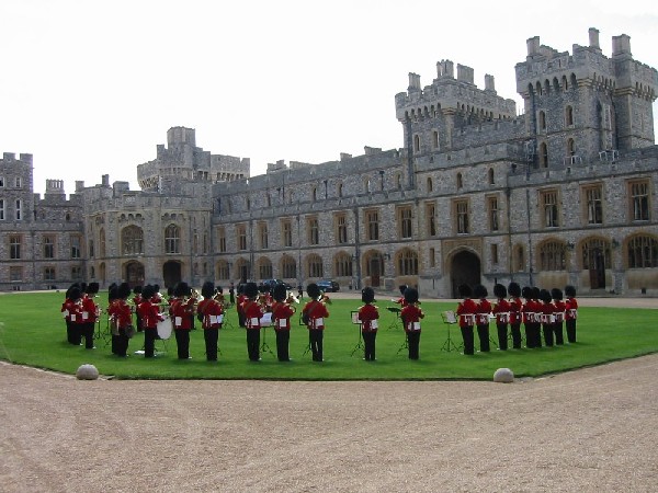 Image of Changing of
Guard at Windsor